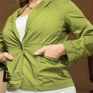 Gorgeous lime green blazer from Talbots size 6 P
